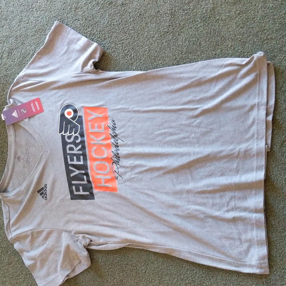 adidas women's FLYERS tee shirt